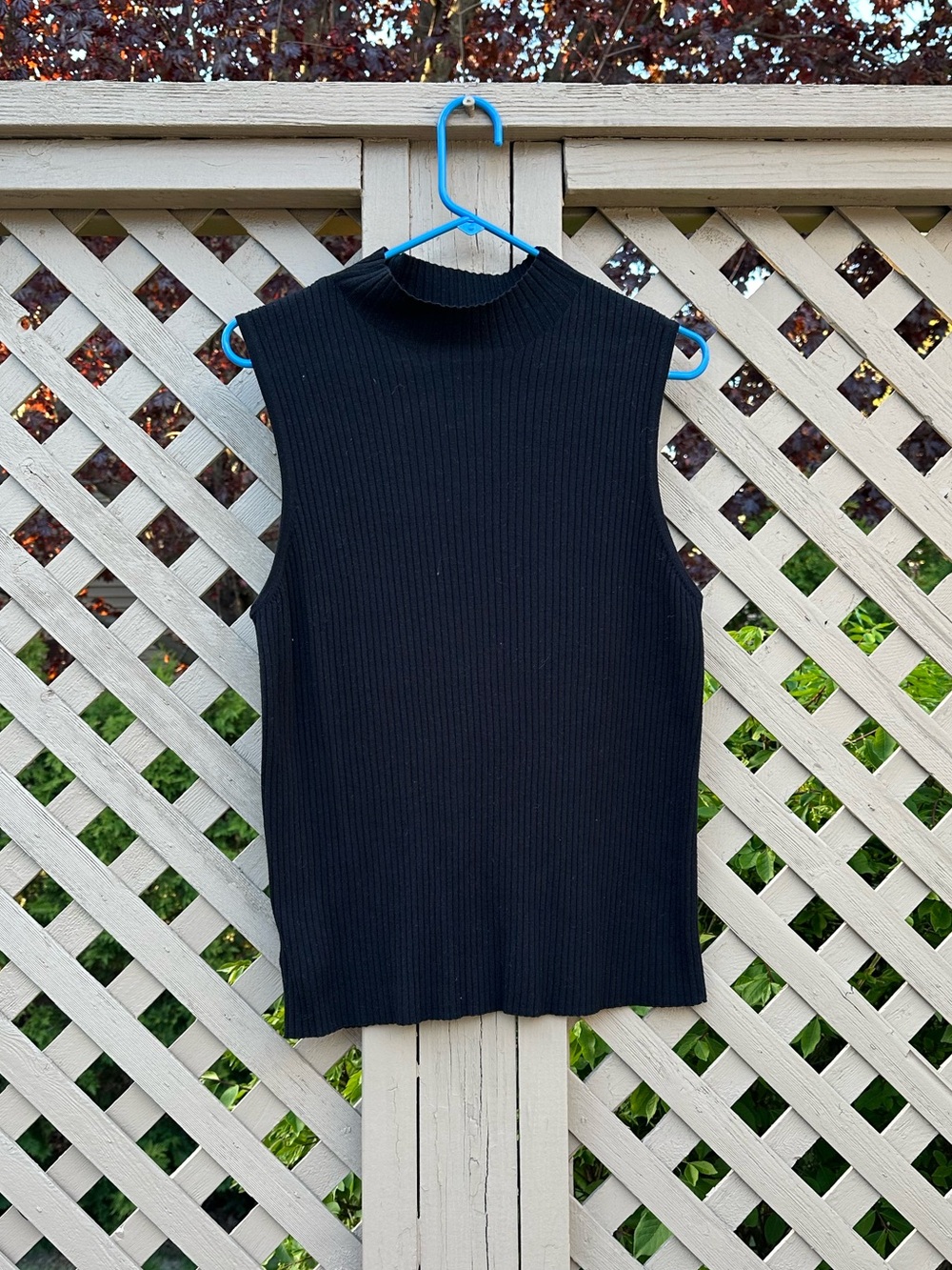Ann Taylor Sleeveless Black Ribbed Mock Neck Top - XL